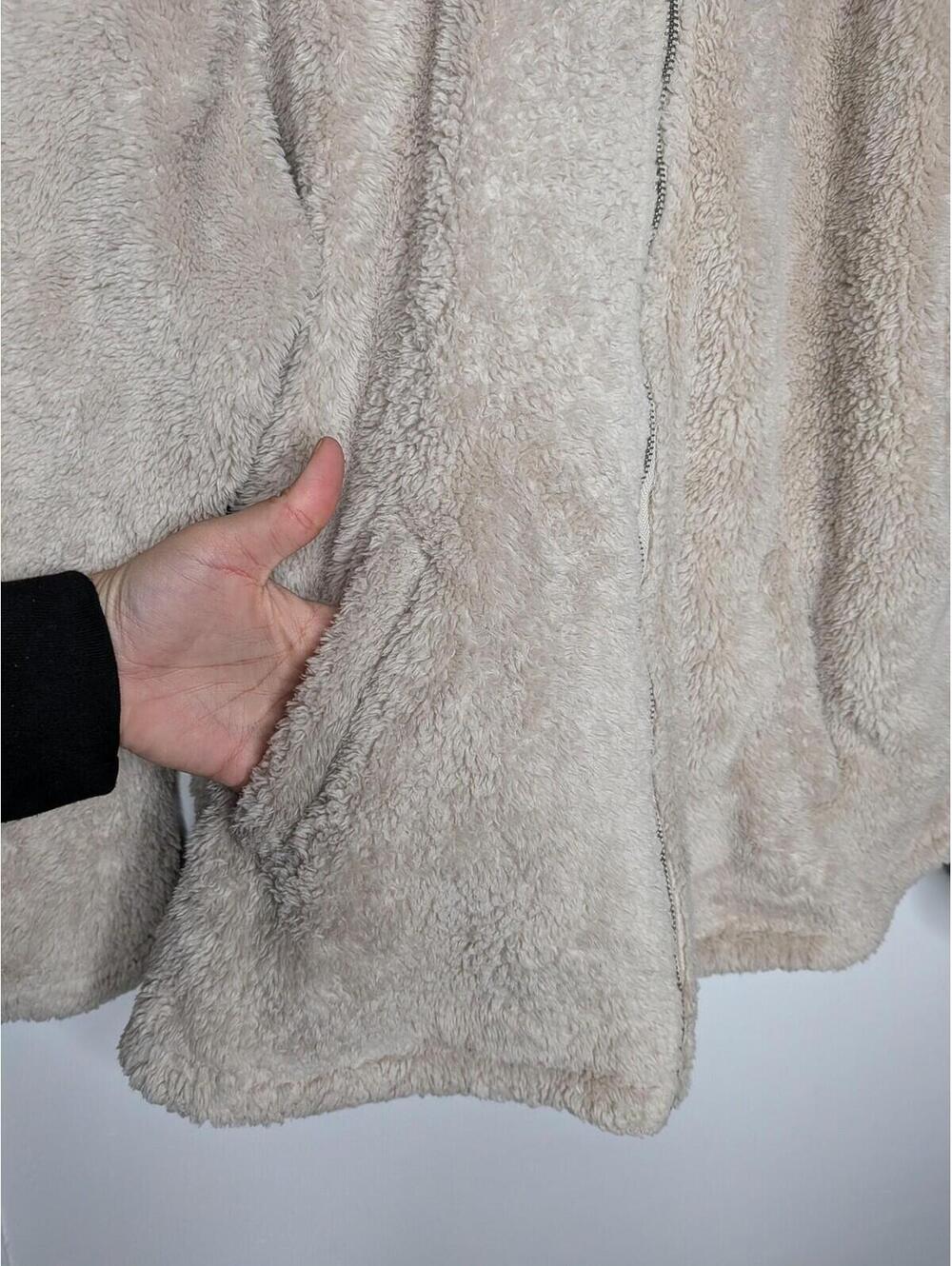 Torrid Jacket Womens 3 Beige Sherpa Fleece Full Zip Pockets Lined Cozy - Picture 3 of 6